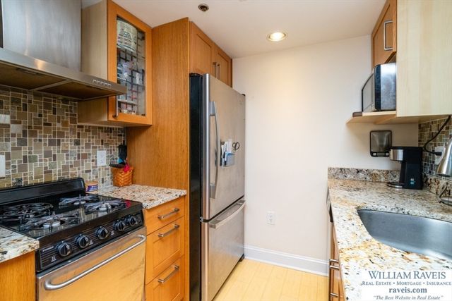 3 S Stone Mill Dr 225, Dedham, MA 02026