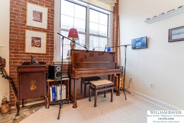 3 S Stone Mill Dr 225, Dedham, MA 02026