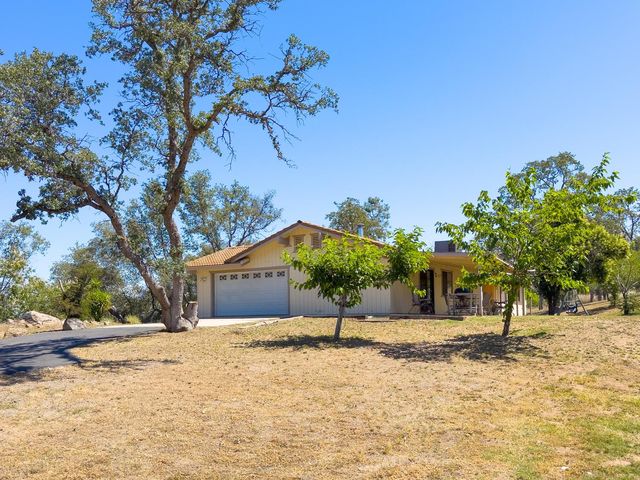 37336 Eagle Drive, Raymond, CA 93653