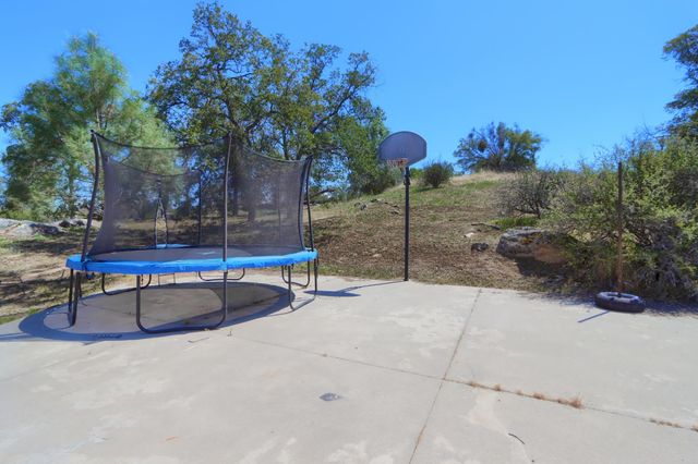 37336 Eagle Drive, Raymond, CA 93653