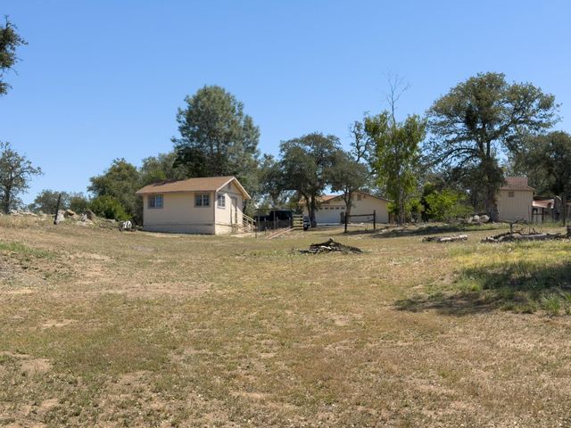 37336 Eagle Drive, Raymond, CA 93653