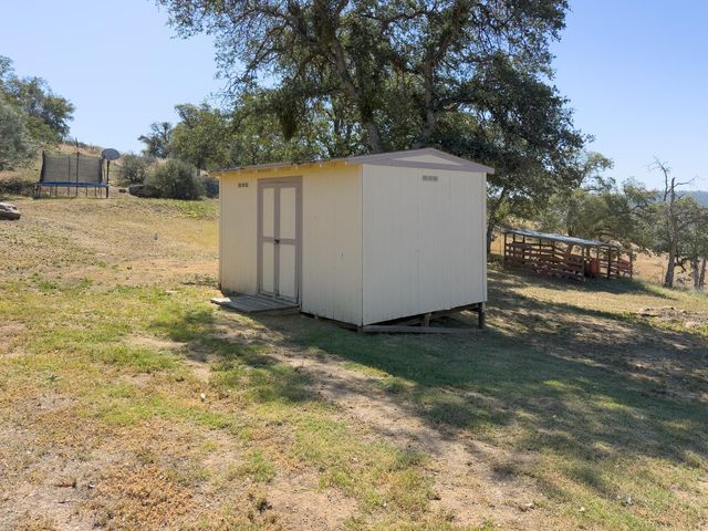 37336 Eagle Drive, Raymond, CA 93653