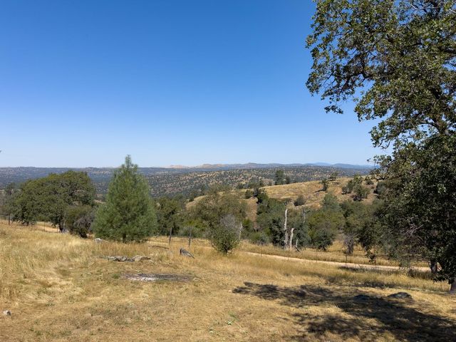 37336 Eagle Drive, Raymond, CA 93653