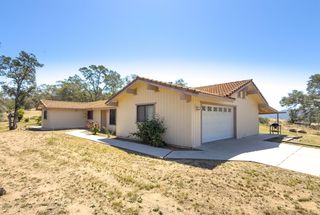 37336 Eagle Drive, Raymond, CA 93653