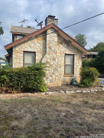 2209 Sacramento, San Antonio, TX 78201