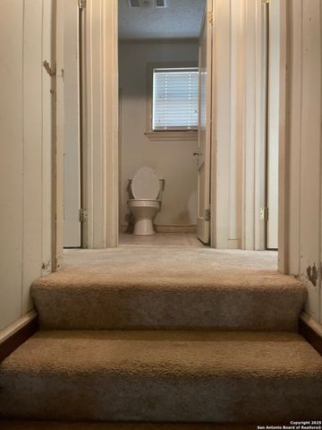 2209 Sacramento, San Antonio, TX 78201