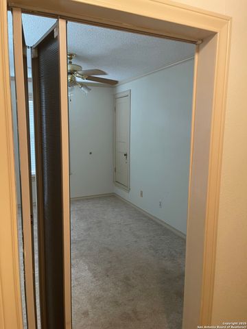 2209 Sacramento, San Antonio, TX 78201