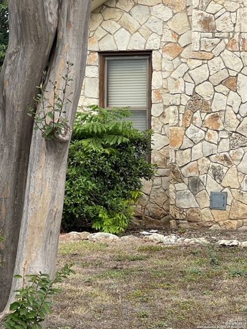 2209 Sacramento, San Antonio, TX 78201