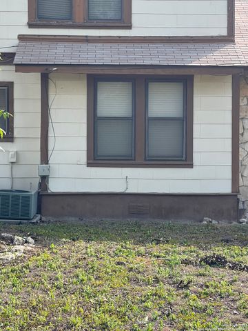 2209 Sacramento, San Antonio, TX 78201