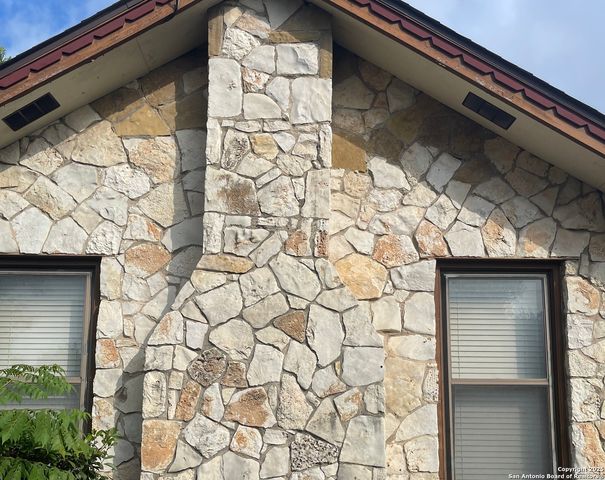 2209 Sacramento, San Antonio, TX 78201