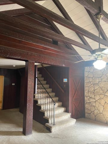 2209 Sacramento, San Antonio, TX 78201