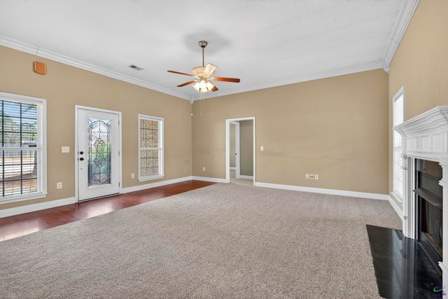 303 Winthrop Court, Kathleen, GA 31047