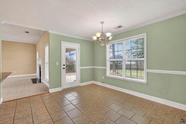 303 Winthrop Court, Kathleen, GA 31047