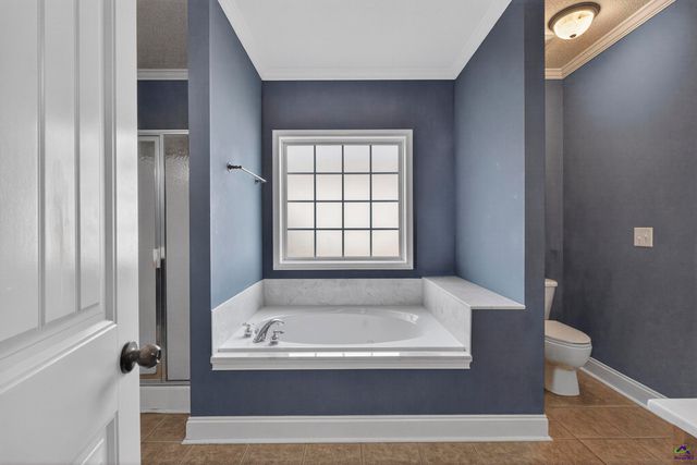 303 Winthrop Court, Kathleen, GA 31047