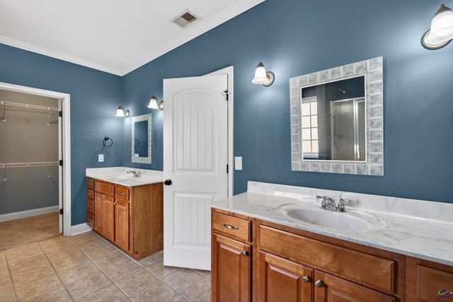 303 Winthrop Court, Kathleen, GA 31047