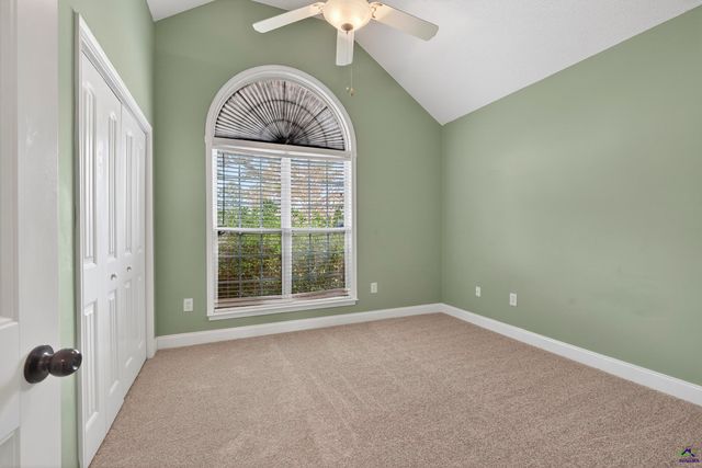 303 Winthrop Court, Kathleen, GA 31047