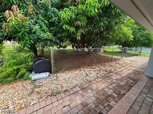 1412 Kimdale ST E, Lehigh Acres, FL 33936