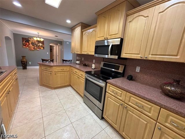 1412 Kimdale ST E, Lehigh Acres, FL 33936