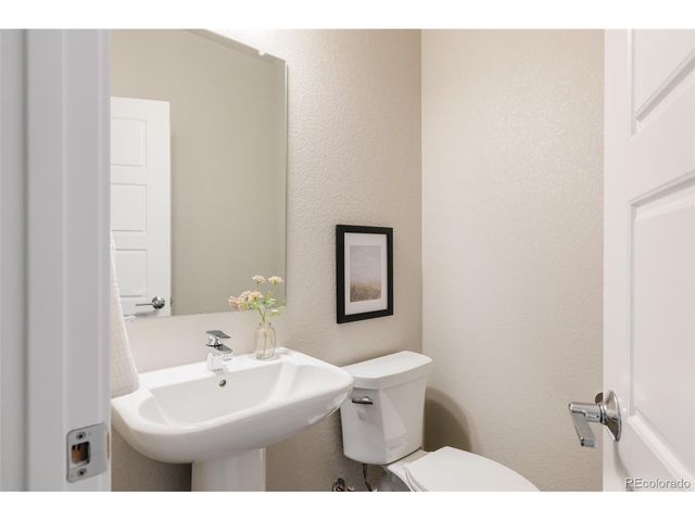 5840 Boston St, Denver, CO 80238