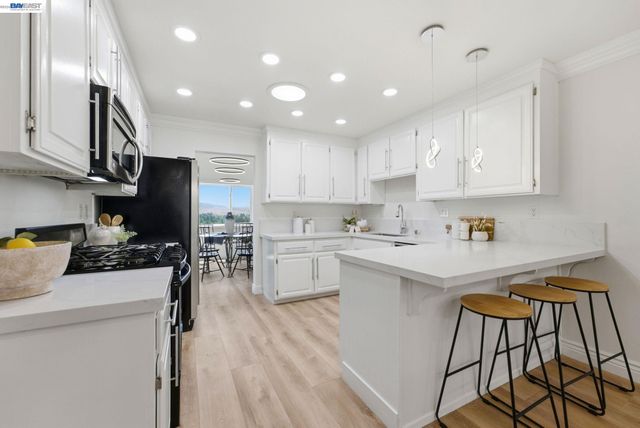 1823 Mockingbird Pl, Danville, CA 94526