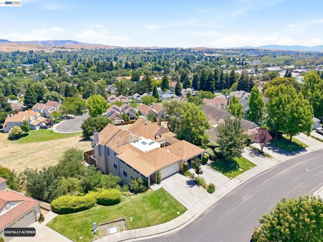 1823 Mockingbird Pl, Danville, CA 94526