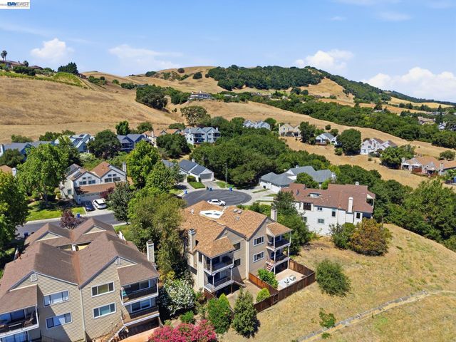 1823 Mockingbird Pl, Danville, CA 94526