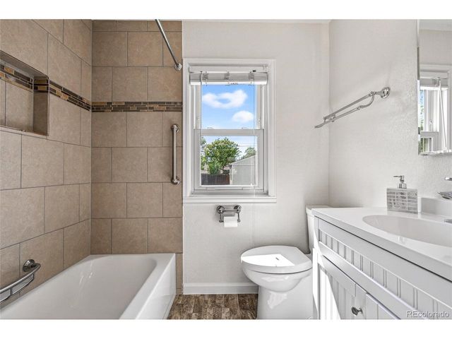 1173 Chester St, Aurora, CO 80010