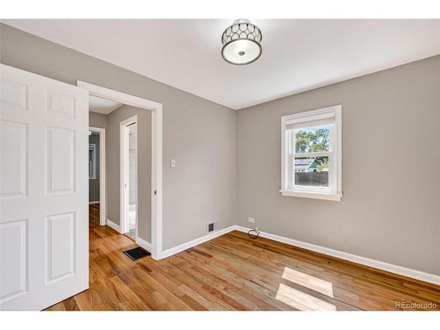 1173 Chester St, Aurora, CO 80010