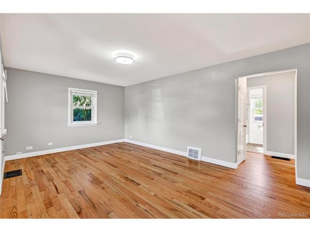 1173 Chester St, Aurora, CO 80010