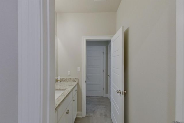 6405 Roux Dr, Baton Rouge, LA 70817
