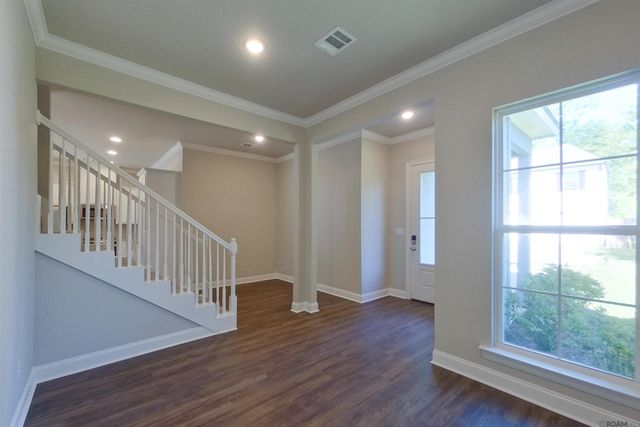6405 Roux Dr, Baton Rouge, LA 70817