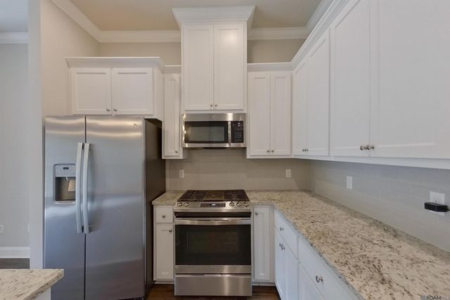 6405 Roux Dr, Baton Rouge, LA 70817