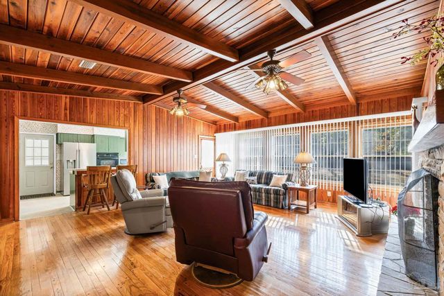 3031 Swan Ln, Pensacola, FL 32504