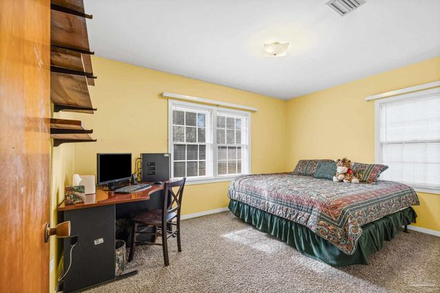 3031 Swan Ln, Pensacola, FL 32504