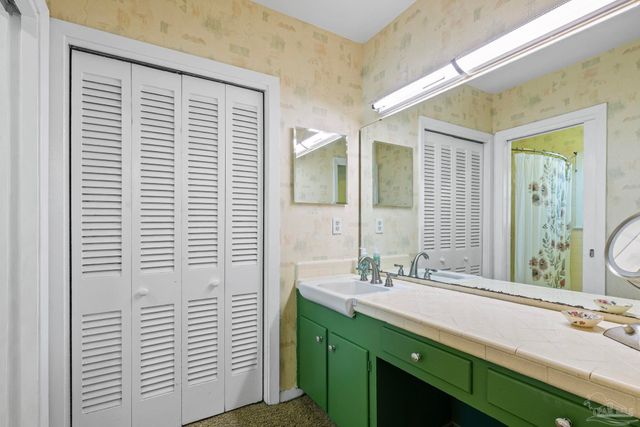 3031 Swan Ln, Pensacola, FL 32504