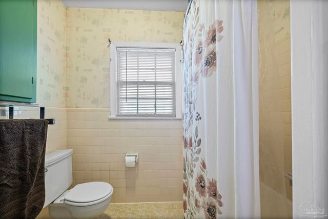 3031 Swan Ln, Pensacola, FL 32504