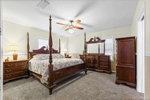 3031 Swan Ln, Pensacola, FL 32504