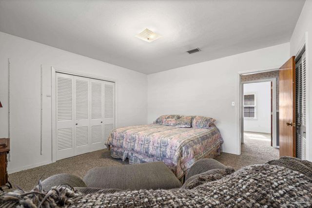 3031 Swan Ln, Pensacola, FL 32504