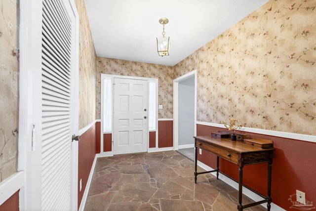 3031 Swan Ln, Pensacola, FL 32504