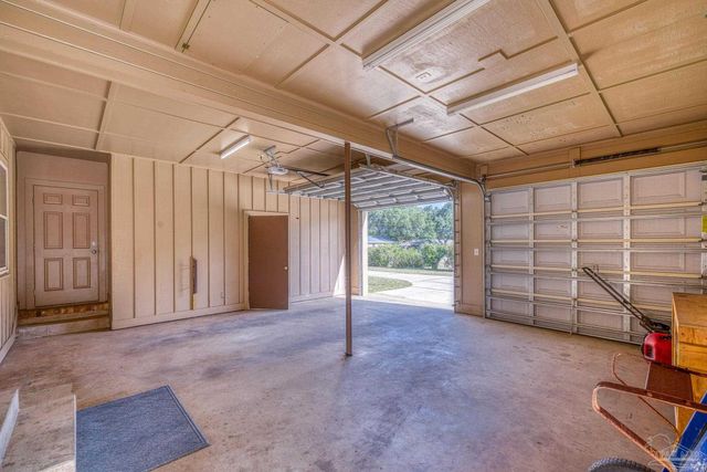 3031 Swan Ln, Pensacola, FL 32504