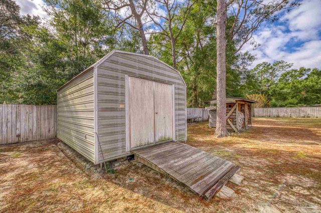 3031 Swan Ln, Pensacola, FL 32504