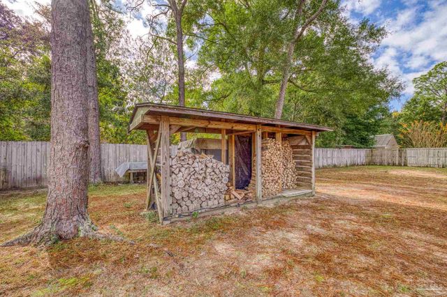 3031 Swan Ln, Pensacola, FL 32504