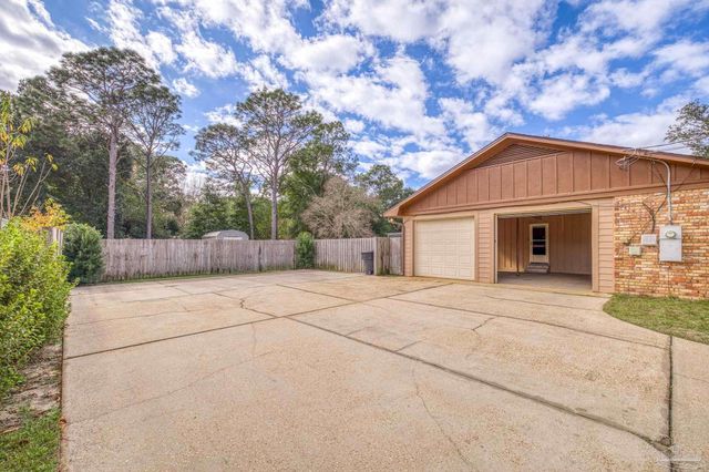 3031 Swan Ln, Pensacola, FL 32504