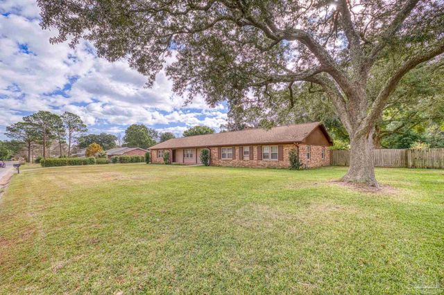 3031 Swan Ln, Pensacola, FL 32504