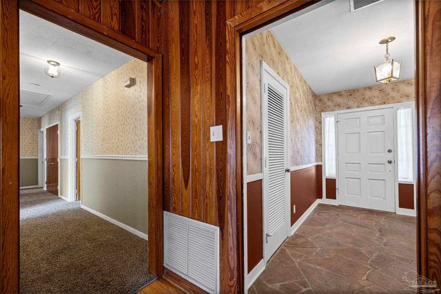 3031 Swan Ln, Pensacola, FL 32504