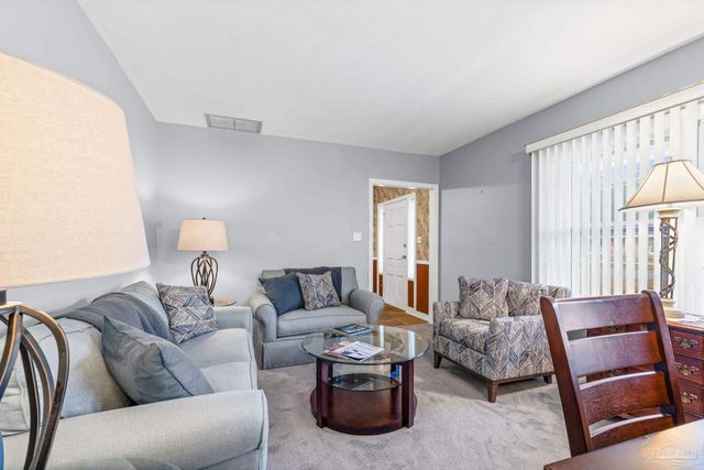 3031 Swan Ln, Pensacola, FL 32504