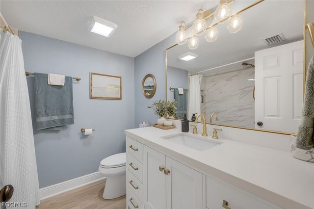 896 Buttonwood DR 108, Fort Myers Beach, FL 33931