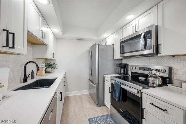 896 Buttonwood DR 108, Fort Myers Beach, FL 33931