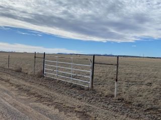 Thompson Road, Moriarty, NM 87035