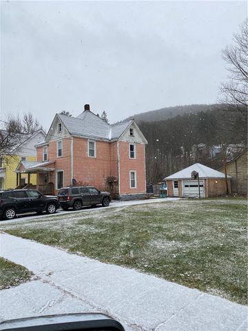 8 Griswold Street, Walton, NY 13856